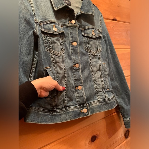 J. Crew Jean Jacket In Excellent Preowned Condition Size XS Women’s - Picture 7 of 8